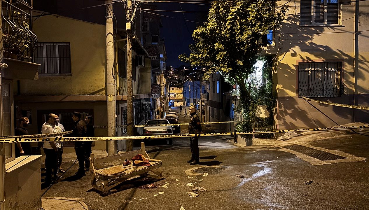 gece yarisi bicakla dehset sacti 1 olu 2 yarali 4CjWbxlJ