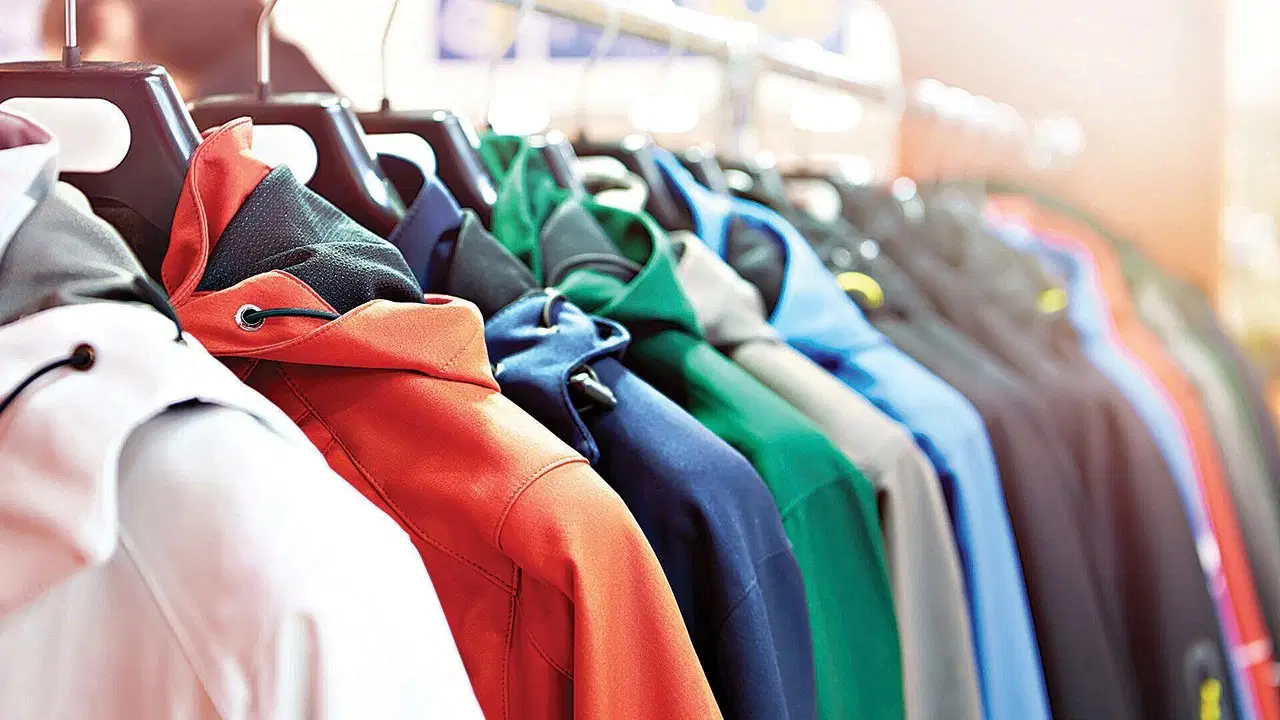 tmsf el koymustu dev giyim markasi satiliyor uPzPBRUl