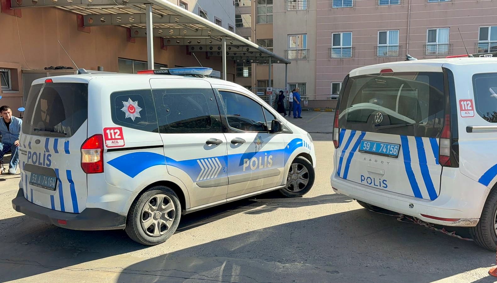 cenaze evinde silahlar konustu 2 olu Z65X6sMS