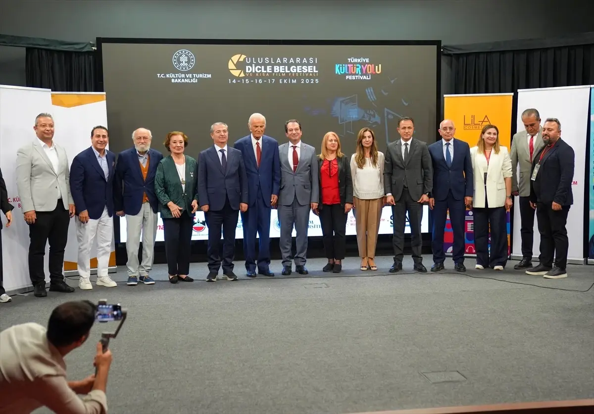 Diyarbakır Kültür Yolu Festivali Başladı diyarbakir kultur yolu festivali basladi WRuWxLWw.jpg