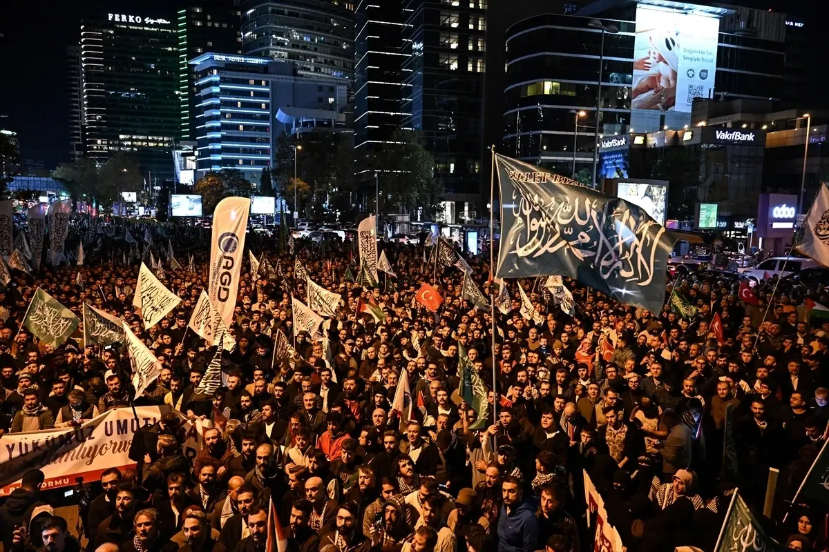 İstanbul’da Gazze için Protesto