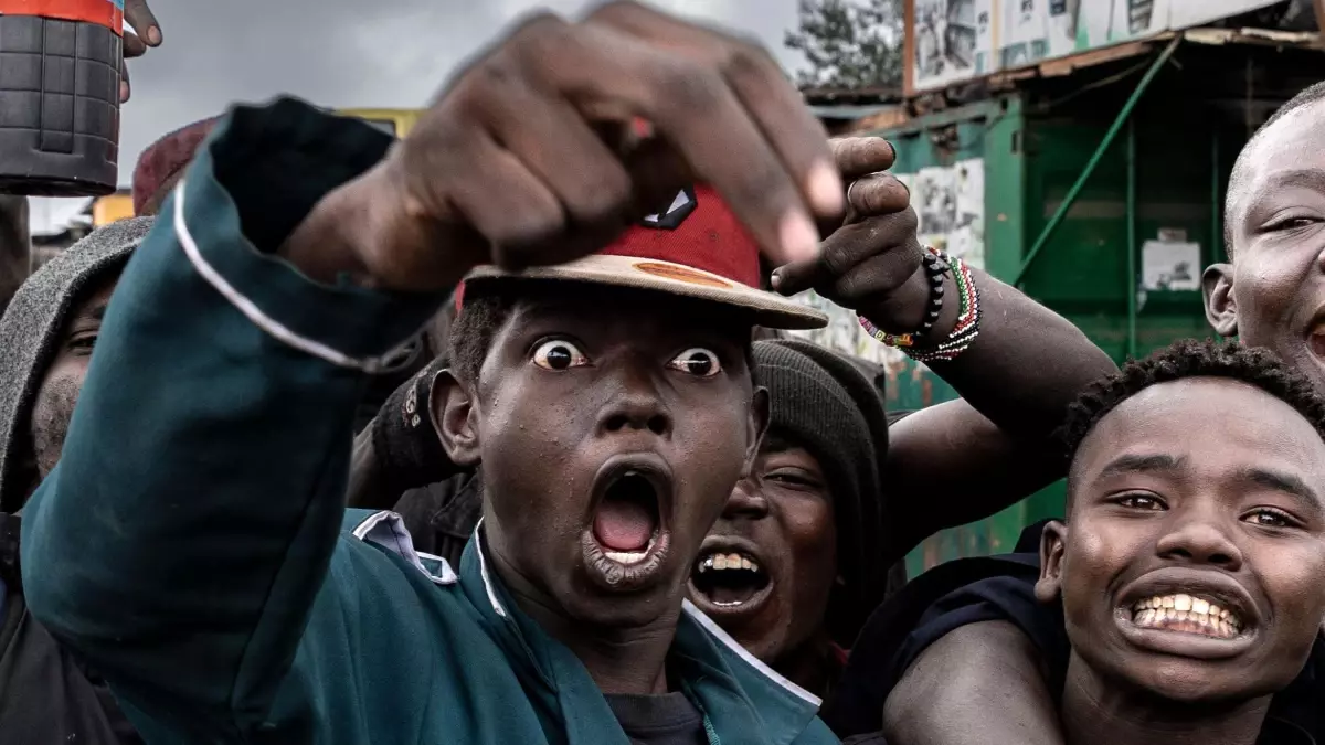 z kusagi hukumetleri deviriyor sosyal medya protestolari kalici degisim getirebilir mi 8KAD9GC8.jpg