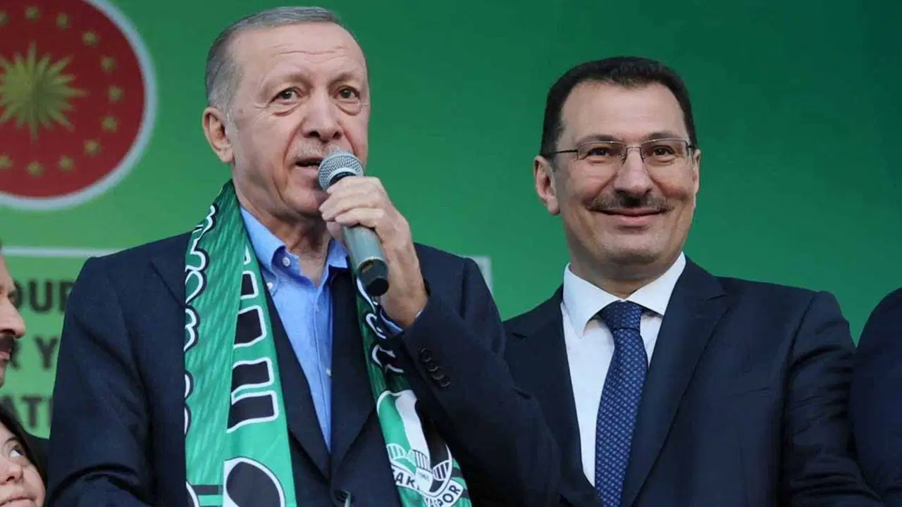 AKP’nin Erdoğan’ı yeniden aday yapma stratejisi: ‘Seçimin 2027’de yapılması gerekmiyor’ akpnin erdogani yeniden aday yapma stratejisi secimin 2027de yapilmasi gerekmiyor dKvUZw3G.jpg