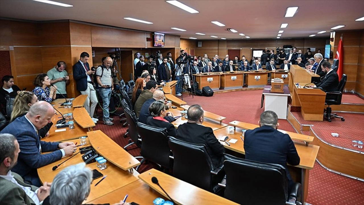 bayrampasada yeni yonetimin ilk icraati secilmis baskani takipten cikardilar h3tPZgOL.jpg