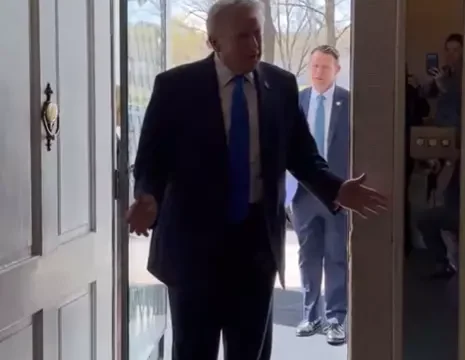 Trump’tan Graceland Ziyareti: Orta Doğu Gerginliğinde Sembolik Bir Anlam