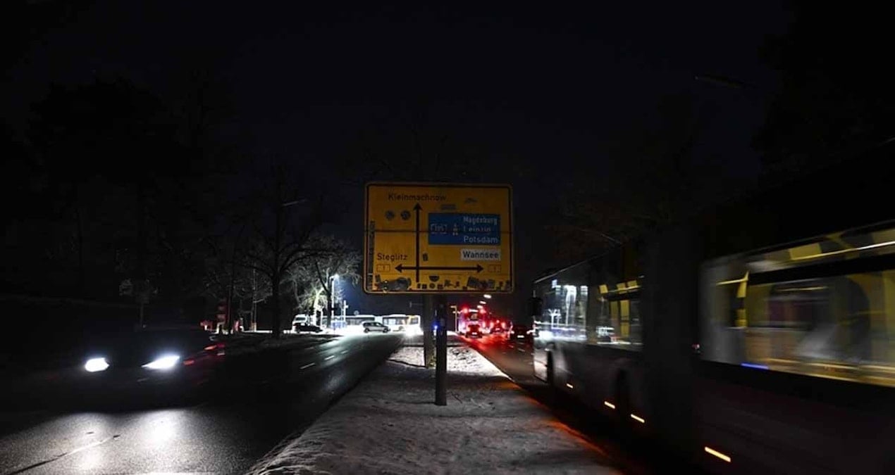 kuresel-elektrik-kesintisi-uyarisi-yapildi-kucuk-buyuk-tum-ulkeler-etkilecek-WYaWn5Q8